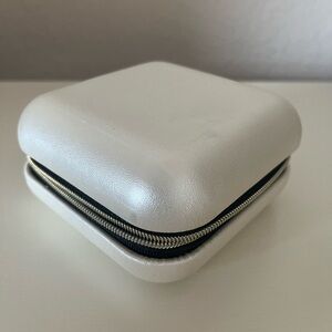 Jewelry travel case
